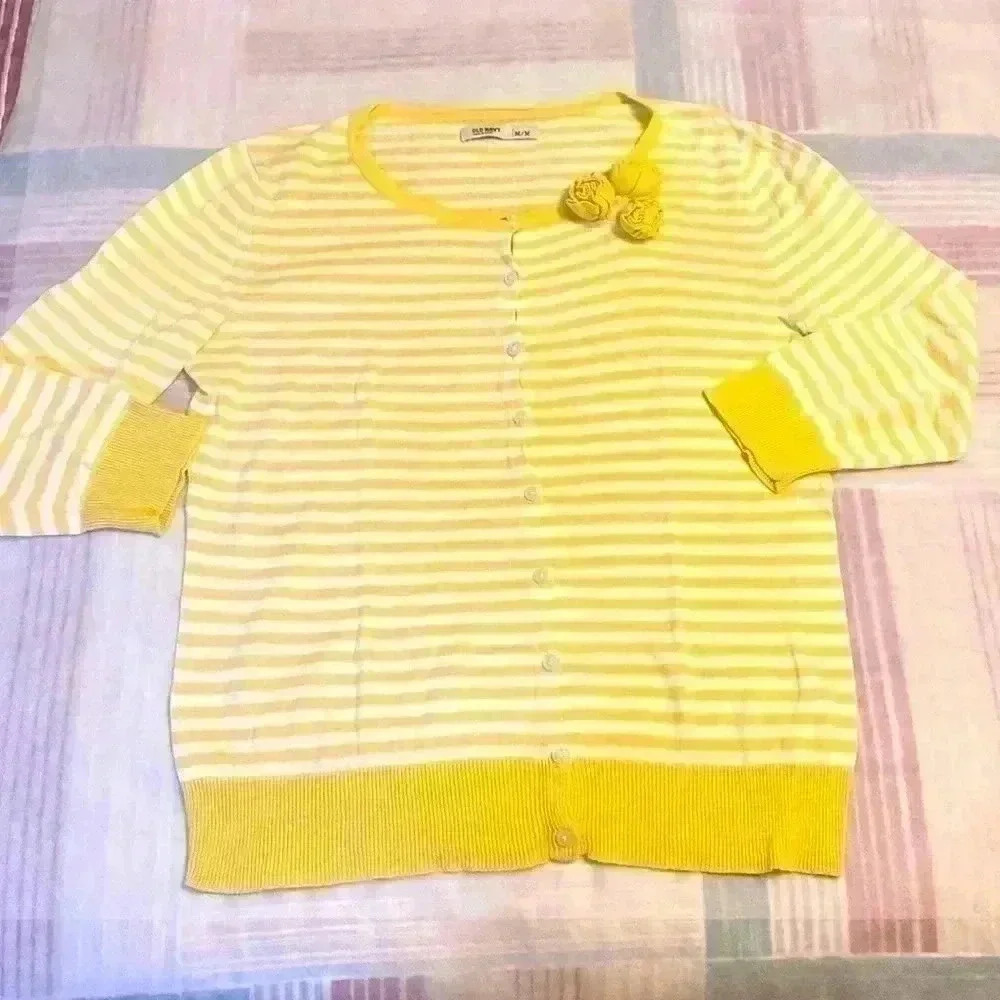 Casual lightweight half/arm sleeves buttons down shirt 👚
